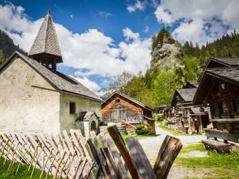 Chiesa, villaggio Walser, Arena tettonica Sardona, St. Martin, Valle Tamina, montagne, Valle Calfeisen, insediamento Walser, St. Martin
