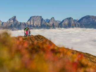 Famiglia sul Flumserberg sopra il mare di nebbia Famiglia sul Flumserberg sopra il mare di nebbia