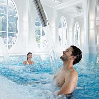 Piscina coperta, Tamina Therme, centro termale, acque termali, benessere