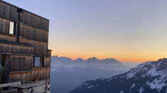 Montagne preferite Escursione con le ciaspole al rifugio Spitzmeilenhütte