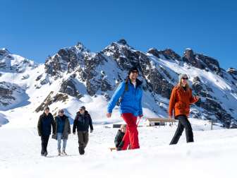 Neve, montagna, gita in famiglia