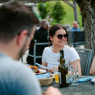 Gustare l'antipasto al ristorante Heidihof di Maienfeld. Kevin Wildhaber