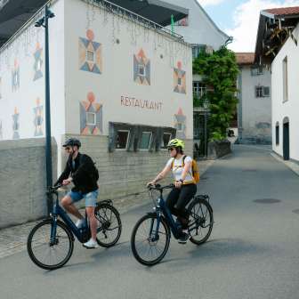 Percorri in moto i villaggi dell’ Bündner Herrschaft. © Kevin Wildhaber