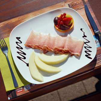 Antipasto al ristorante Molseralp © Hannes Heinzer