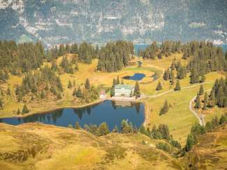 Geogallery_Flumserberg Escursione, Patrimonio Naturale dell'Umanità UNESCO Arena tettonica Sardona, bambini, Seebensee, fossili, montagne, Sardona, geologia, escursione per famiglie, Seebenalp, escursioni, Alpi, geogallery, ripiegamento alpino, cresta di Maschgen