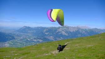 Voli tandem in parapendio a Heidiland Voli tandem in parapendio a Heidiland