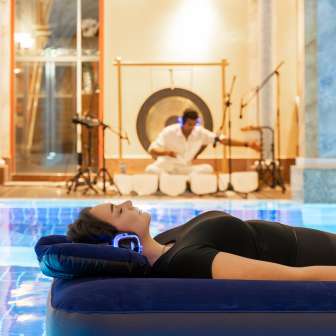 "Bagno sonoro "galleggiante