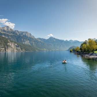 Andare in pedalò sul lago di Walen © INTERSPORT Network Flumserberg